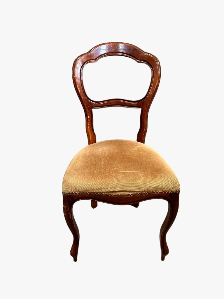Balloon Back Velvet Chair